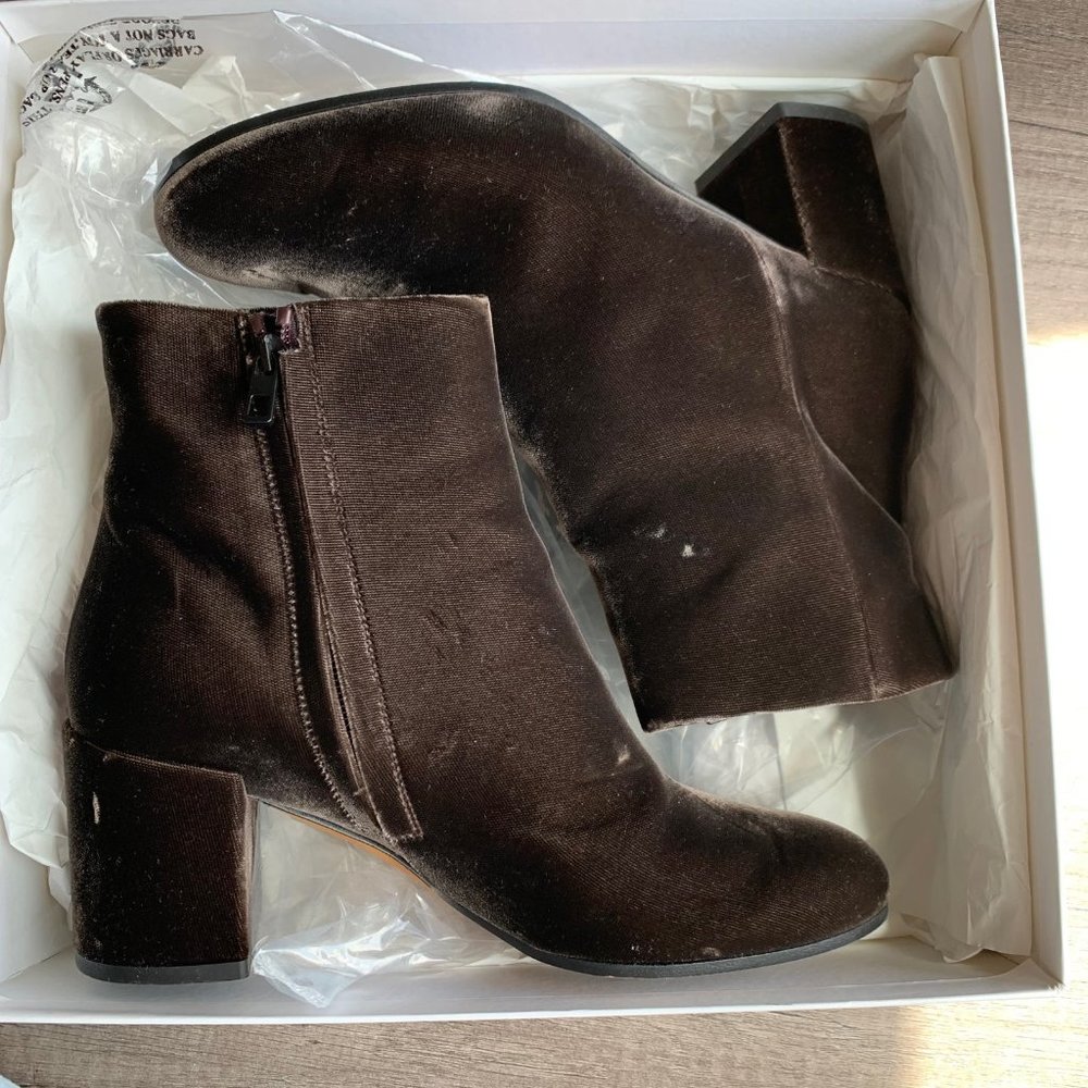 Vince Women's Blakely velvet ankle boots us size 8 - Picture 9 of 11
